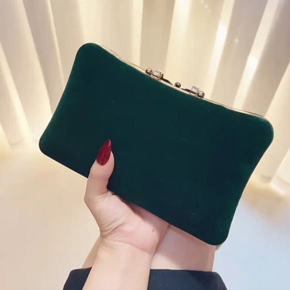 🐎NEW! Green Velvet Clutch Gold Accents - Picture 2 of 7